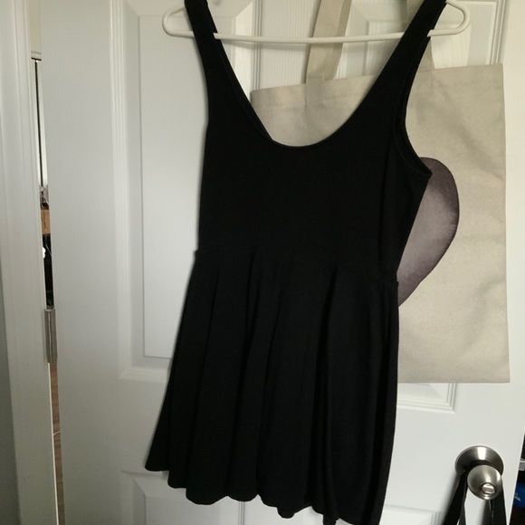 Dress - Picture 3 of 5